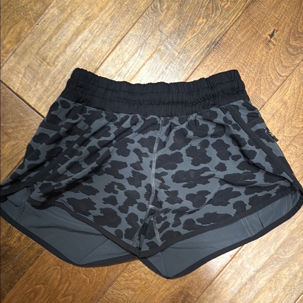 Lululemon Athletica Black and Gray Athletic Shorts with Elastic Waistband
